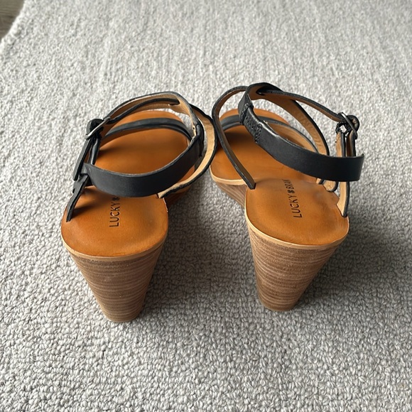 Lucky brand shoe - Picture 3 of 5